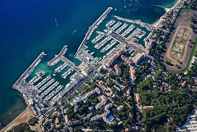 Wohnung in Frankreich nahe Hafen & Strände