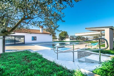 Villa in Vrsar met zwembad