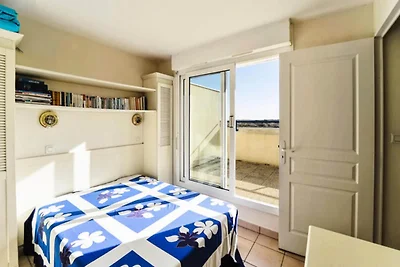 Marineblaue Residenz mit zwei Zimmern