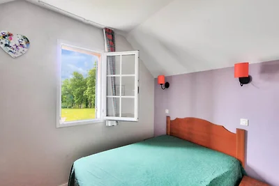 Haus in Monflanquin am See mit Pool