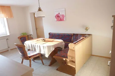 Ferienwohnung in Vöhl mit Schwimmbecken