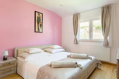 Six Bedroom Villa with Outdoor Pool, Sauna an...