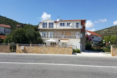 Apartments Semafor - One Bedroom Apartment wi...