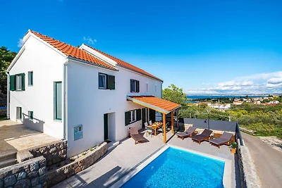 Elegante rifugio costiero a Lukoran