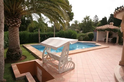 Luxuriöse Villa mit eigenem Pool in Les Rotes