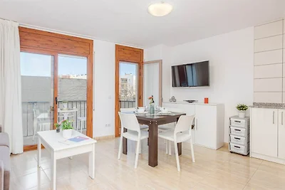 Küstenwohnung im Herzen von Roses