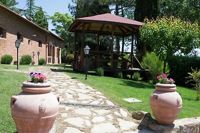 Schönes 6-Personen-Ferienhaus in Cortona mit ...