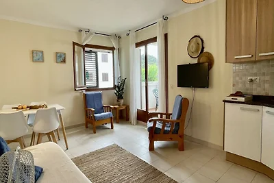 Appartamento Cala Montgo con piscina