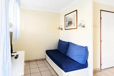 Marineblaue Residenz f�r drei Personen