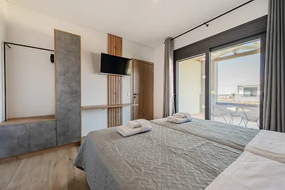 Rosige Villa mit privatem Pool