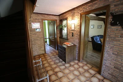 Bella casa vacanze vicino al bosco ad Amel