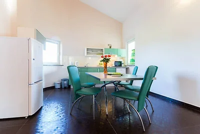 Classic Two Bedroom Apartment with Terrace (o...