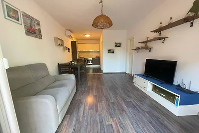 Zwei-Zimmer-Wohnung mit Terrasse