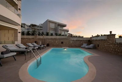 Luxuriöses Ferienhaus in Nea Magnisia