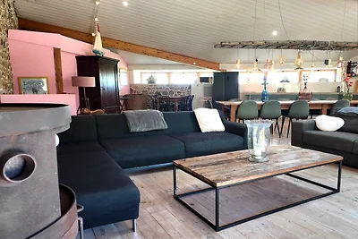 Ferienhaus in Roussines mit Privatpool