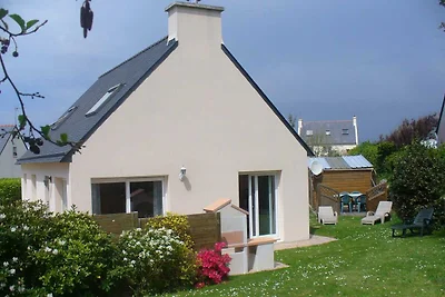 Ferienhaus in Plouarzel mit Terrasse