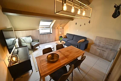 Renoviertes Studio mit Kombimikrowelle