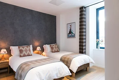 Cosy Central Apartment with Terrace