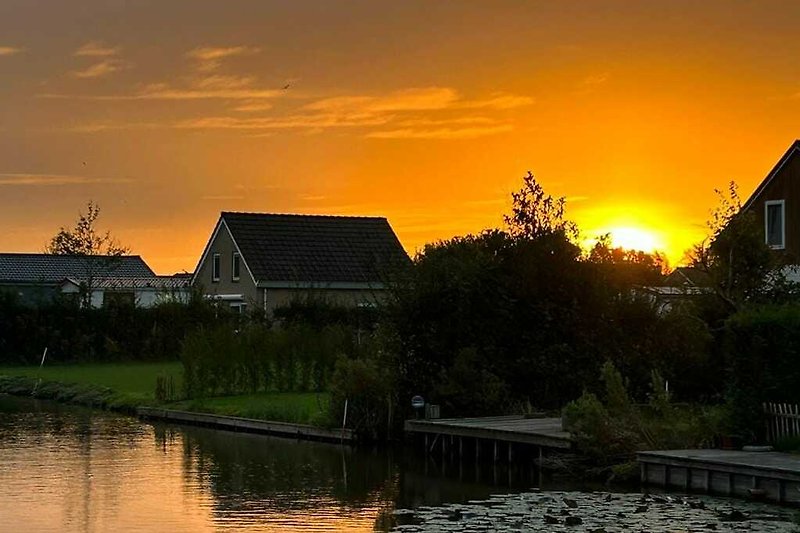 Sonnenaufgang hinterm IJsselmeerStern
