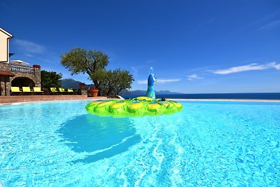 Luxury Villa With Infinity Pool