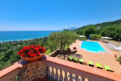 Luxury Villa With Infinity Pool