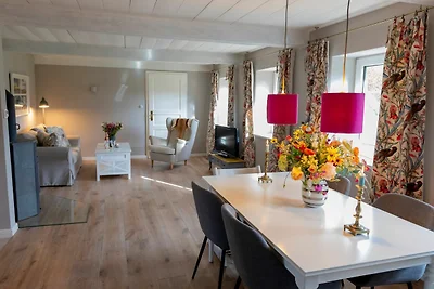 Reetdachkate Fjord Cottage - Haushälfte...