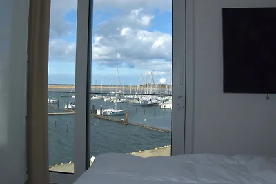 Ferienwohnung „Waterkantstuuv“ Marina...