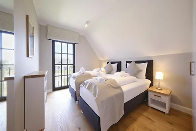 Reetland am Meer Luxus Reetdachvilla mit 3 Sc...