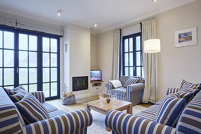 Reetland am Meer Luxus Reetdachvilla mit 3 Sc...