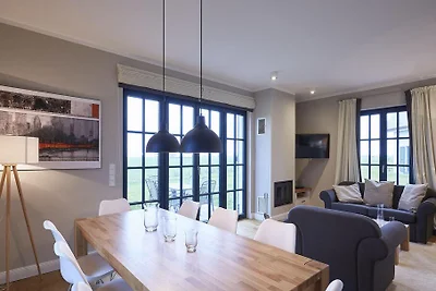 Reetland am Meer Luxus Reetdachvilla mit 3 Sc...