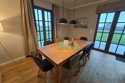 Reetland am Meer Luxus Reetdachvilla mit 3 Sc...