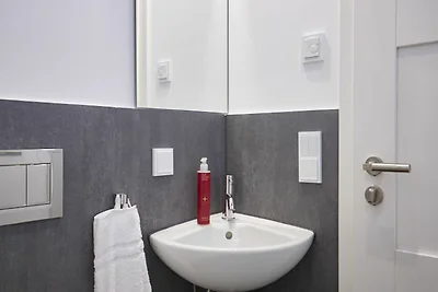 Reetland am Meer Luxus Reetdachvilla mit 3 Sc...