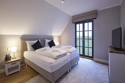 Reetland am Meer Luxus Reetdachvilla mit 3 Sc...