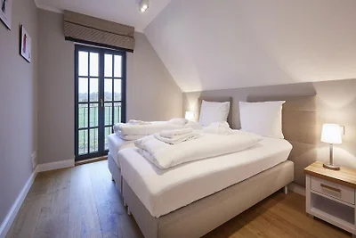 Reetland am Meer Luxus Reetdachvilla mit 3 Sc...