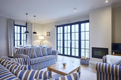 Reetland am Meer Luxus Reetdachvilla mit 3 Sc...