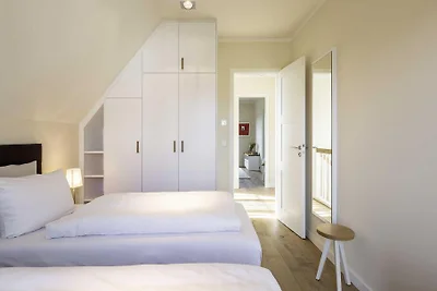 Reetland am Meer Luxus Reetdachvilla mit 3 Sc...