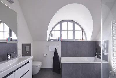 Reetland am Meer Luxus Reetdachvilla mit 3 Sc...