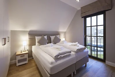 Reetland am Meer Luxus Reetdachvilla mit 3 Sc...