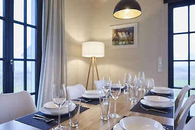 Reetland am Meer Luxus Reetdachvilla mit 3 Sc...