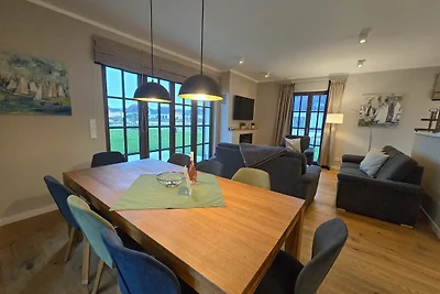 Reetland am Meer Luxus Reetdachvilla mit 3 Sc...