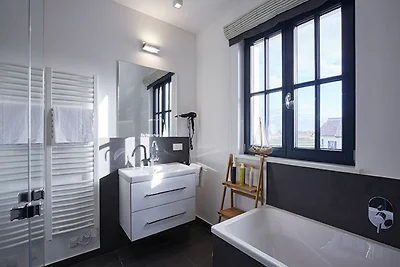 Reetland am Meer Superior Reetdachvilla mit 2...