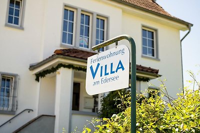 Villa am Edersee mit kleinem Garten und 2...