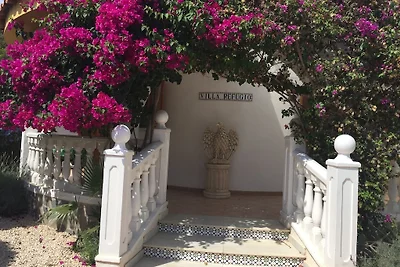 Villa Refugio mit Pool und  Garten