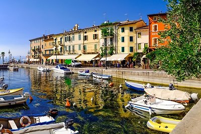 LE FATE,  VISTA LAGO CON PISCINA