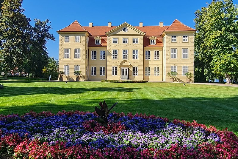 Schloss Mirow auf der Liebesinsel