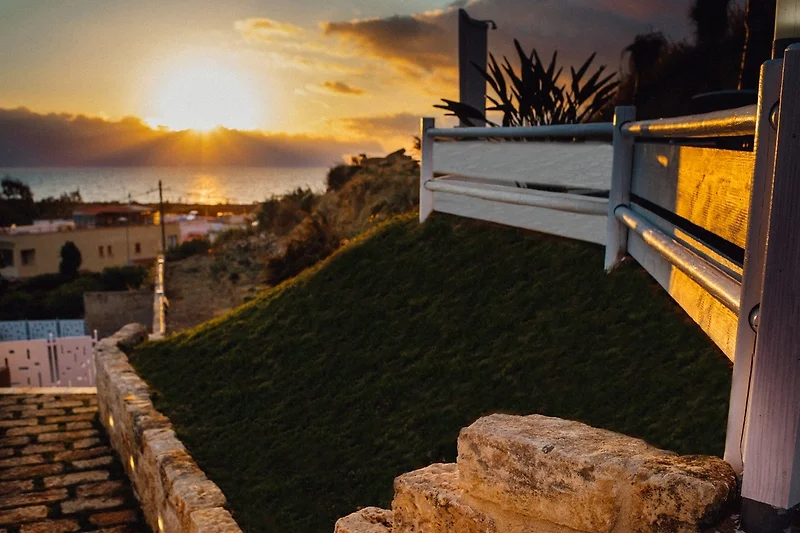 tramonto vista dal giardino
