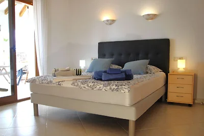 VILLA JASMIN MIT POOL, WLAN & KLIMA