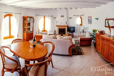 VILLA JASMIN MIT POOL, WLAN & KLIMA