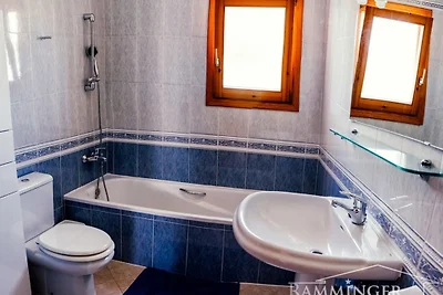VILLA JASMIN MIT POOL, WLAN & KLIMA