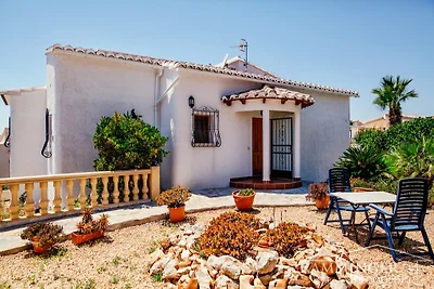 VILLA JASMIN MIT POOL, WLAN & KLIMA